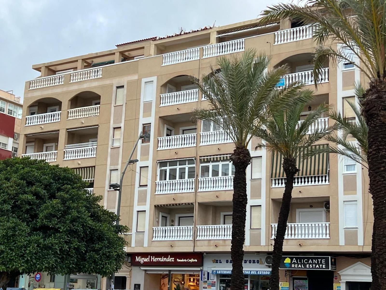 107 Sea Side - Alicante Holiday ลามาตา ภายนอก รูปภาพ